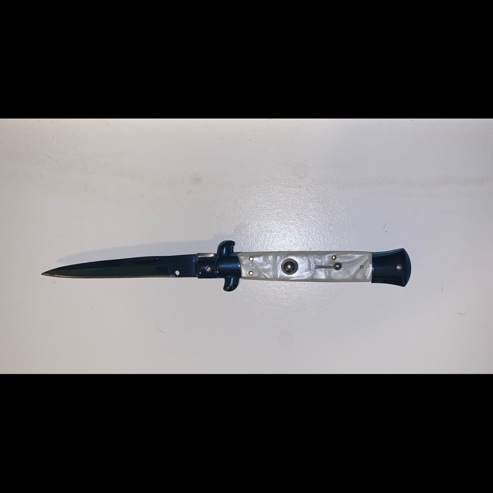 Baby Blue Stiletto Knife (collectors edition)